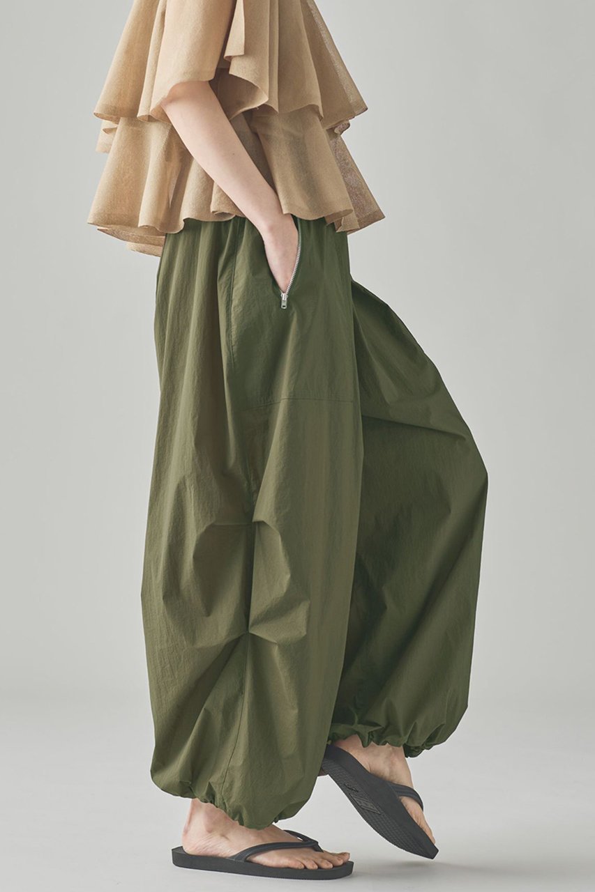 【カレンソロジー/Curensology】のドライナイロンカーゴパンツ 人気、トレンドファッション・服の通販 founy(ファニー) 　ファッション　Fashion　レディースファッション　Fashion for Women　パンツ　Pants & Trousers　カーゴパンツ　Cargo Pants, Utility Pants　タフタ　Taffeta, Structured Fabric　ドローコード　Drawcord, Drawstring Cord　ビッグ　Big, Oversized　フィット　Fit, Slim Fit　ポケット　Pocket, Pocket Detail　リラックス　Relax, Relaxed Fit　other-3|ID: prp329100004572994 ipo3291000000036065259