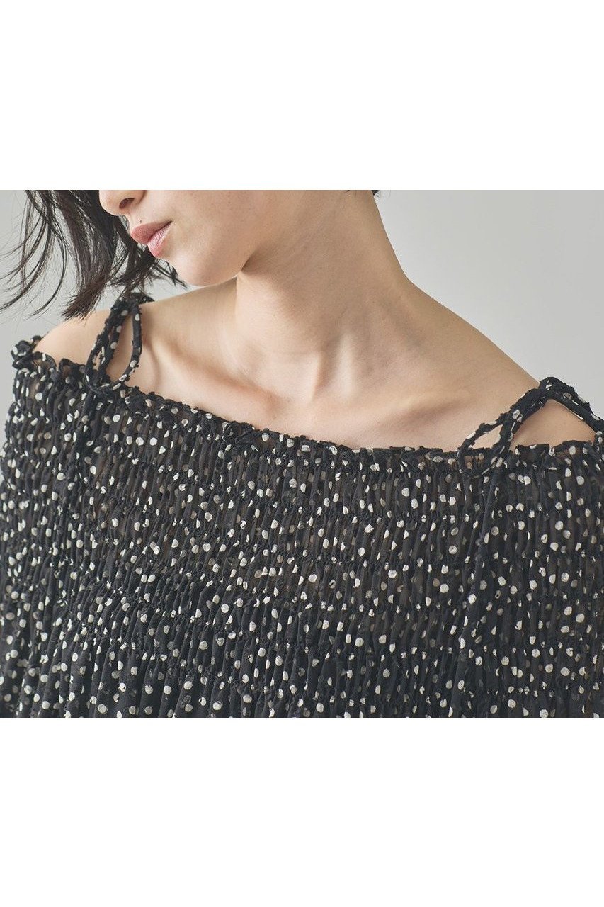 【カレンソロジー/Curensology】のドットジャガードブラウス 人気、トレンドファッション・服の通販 founy(ファニー) 　ファッション　Fashion　レディースファッション　WOMEN　トップス・カットソー　Tops/Tshirt　シャツ/ブラウス　Shirts/Blouses　おすすめ　Recommend　カーゴパンツ　Cargo Pants　キャミソール　Camisole　シフォン　Chiffon　ショート　Short　ジャカード　Jacquard　スリーブ　Sleeve　セットアップ　Set Up　デニム　Denim　プリント　Print　夏　Summer　NEW・新作・新着・新入荷　New Arrivals　日本製　Made In Japan　水玉　Polka Dots　other-8|ID: prp329100004573028 ipo3291000000032363419