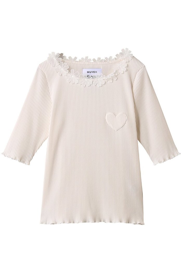 【ミュベール/MUVEIL】のフラワーレース付きハートパッチTシャツ インテリア・キッズ・メンズ・レディースファッション・服の通販 founy(ファニー) https://founy.com/ ファッション Fashion レディースファッション Fashion for Women トップス・カットソー Cut & Sew Tops シャツ・ブラウス・オフィスカジュアル Elegant Blouses & Button-Ups ロングTシャツ・Tシャツ Longline T-Shirts & Tees カットソー・ベーシックTシャツ Cut-and-Sewn Tops / Stretch Tees & Basics インナー Innerwear ショート Short, Short Length シンプル Simple, Minimal スリーブ Sleeve, Long Sleeve / Short Sleeve パッチ Patch, Appliqué フラワー Flower, Floral レース Lace, Lace Fabric ワイド Wide, Wide Fit |ID: prp329100004575710 ipo3291000000036201181