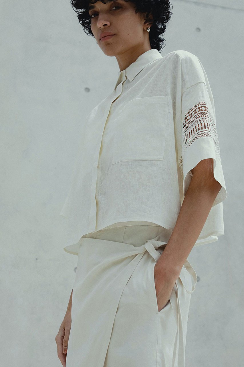 【ハー/HER.】のレースコンビショートシャツ 人気、トレンドファッション・服の通販 founy(ファニー) ファッション Fashion レディースファッション Fashion for Women トップス・カットソー Cut & Sew Tops シャツ・ブラウス・オフィスカジュアル Elegant Blouses & Button-Ups ショート Short, Short Length スリーブ Sleeve, Long Sleeve / Short Sleeve リネン Linen, Linen Fabric レース Lace, Lace Fabric ワイド Wide, Wide Fit other-8|ID: prp329100004575717 ipo3291000000035281332