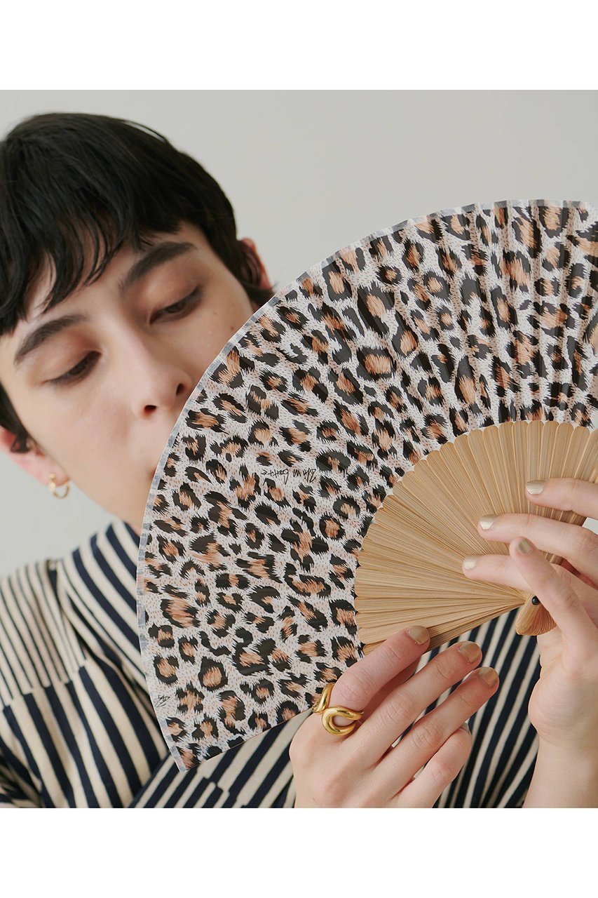 【ウィムガゼット/Whim Gazette】のレオパード扇子 人気、トレンドファッション・服の通販 founy(ファニー) 　ファッション　Fashion　レディースファッション　WOMEN　傘 / レイングッズ　Umbrellas/Rainwear　サマー　Summer　ハンカチ　Handkerchief　リゾート　Resort　レオパード　Leopard　傘　Umbrella　NEW・新作・新着・新入荷　New Arrivals　時計　Clock　other-7|ID: prp329100004576700 ipo3291000000032413084