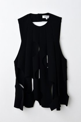 【エンフォルド/ENFOLD】のTONE-HOLE VEST/ベスト 人気、トレンドファッション・服の通販 founy(ファニー) ファッション Fashion レディースファッション Fashion for Women アウター Coat / Outerwear Collection レディースジャケット・軽アウター Jackets インナー Innerwear ジャケット Jacket, Outerwear プリーツ Pleats, Pleated ベスト Vest, Waistcoat モチーフ Motif, Design Theme 今季 This Season, Current Season |ID:prp329100004577595