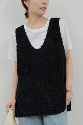 【ガリャルダガランテ/GALLARDAGALANTE】 フェザーライク刺繍チュールプルオーバー人気、トレンドファッション・服の通販 founy(ファニー) ファッション Fashion レディースファッション WOMEN トップス・カットソー Tops/Tshirt キャミソール / ノースリーブ No Sleeves シャツ/ブラウス Shirts/Blouses ロング / Tシャツ T-Shirts プルオーバー Pullover カットソー Cut and Sewn インナー Inner キャミソール Camisole タンク Tank デニム Denim エレガント 上品 Elegant NEW・新作・新着・新入荷 New Arrivals |ID:prp329100004577681