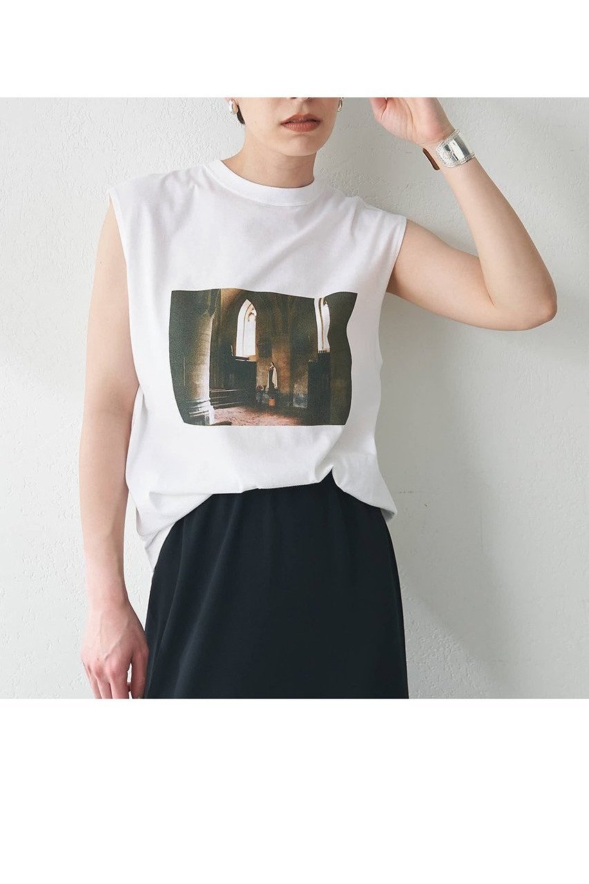 【ウィムガゼット/Whim Gazette】のフォトノースリーブTシャツ 人気、トレンドファッション・服の通販 founy(ファニー) 　ファッション　Fashion　レディースファッション　WOMEN　トップス・カットソー　Tops/Tshirt　キャミソール / ノースリーブ　No Sleeves　シャツ/ブラウス　Shirts/Blouses　ロング / Tシャツ　T-Shirts　カットソー　Cut and Sewn　おすすめ　Recommend　インナー　Inner　カーディガン　Cardigan　キャミソール　Camisole　ジャケット　Jacket　ストレッチ　Stretch　タンク　Tank　ノースリーブ　No Sleeve　フロント　Front　プリント　Print　ベーシック　Basic　ロング　Long　NEW・新作・新着・新入荷　New Arrivals　 other-1|ID: prp329100004577738 ipo3291000000032424482