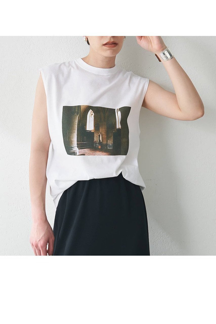 【ウィムガゼット/Whim Gazette】のフォトノースリーブTシャツ インテリア・キッズ・メンズ・レディースファッション・服の通販 founy(ファニー) 　ファッション　Fashion　レディースファッション　WOMEN　トップス・カットソー　Tops/Tshirt　キャミソール / ノースリーブ　No Sleeves　シャツ/ブラウス　Shirts/Blouses　ロング / Tシャツ　T-Shirts　カットソー　Cut and Sewn　おすすめ　Recommend　インナー　Inner　カーディガン　Cardigan　キャミソール　Camisole　ジャケット　Jacket　ストレッチ　Stretch　タンク　Tank　ノースリーブ　No Sleeve　フロント　Front　プリント　Print　ベーシック　Basic　ロング　Long　NEW・新作・新着・新入荷　New Arrivals　オフホワイト|ID: prp329100004577738 ipo3291000000032424483