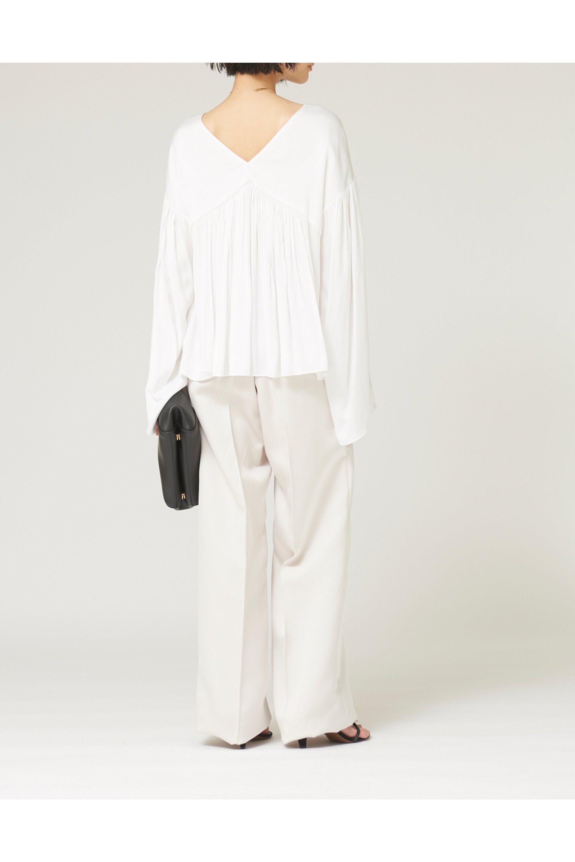 【ザ ストア バイ シー/THE STORE by C】の【ELLE先行販売】【WEB限定】ギャザーブラウス 人気、トレンドファッション・服の通販 founy(ファニー) 　ファッション　Fashion　レディースファッション　WOMEN　トップス・カットソー　Tops/Tshirt　シャツ/ブラウス　Shirts/Blouses　ギャザー　Gather　サテン　Satin　シルク　Silk　スリーブ　Sleeve　デニム　Denim　ロング　Long　other-4|ID: prp329100004577756 ipo3291000000032424654