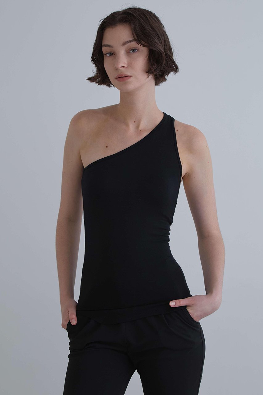 【ル フィル/LE PHIL】のカップインワンショルダートップ 人気、トレンドファッション・服の通販 founy(ファニー) 　ファッション　Fashion　レディースファッション　WOMEN　トップス・カットソー　Tops/Tshirt　キャミソール / ノースリーブ　No Sleeves　シャツ/ブラウス　Shirts/Blouses　ロング / Tシャツ　T-Shirts　カットソー　Cut and Sewn　おすすめ　Recommend　カッティング　Cutting　キャミソール　Camisole　シアー　Sheer　ストレッチ　Stretch　タンク　Tank　フィット　Fit　other-2|ID: prp329100004577778 ipo3291000000032424860