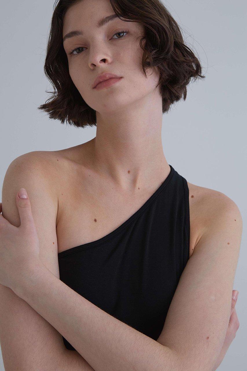 【ル フィル/LE PHIL】のカップインワンショルダートップ 人気、トレンドファッション・服の通販 founy(ファニー) 　ファッション　Fashion　レディースファッション　WOMEN　トップス・カットソー　Tops/Tshirt　キャミソール / ノースリーブ　No Sleeves　シャツ/ブラウス　Shirts/Blouses　ロング / Tシャツ　T-Shirts　カットソー　Cut and Sewn　おすすめ　Recommend　カッティング　Cutting　キャミソール　Camisole　シアー　Sheer　ストレッチ　Stretch　タンク　Tank　フィット　Fit　other-5|ID: prp329100004577778 ipo3291000000032424863