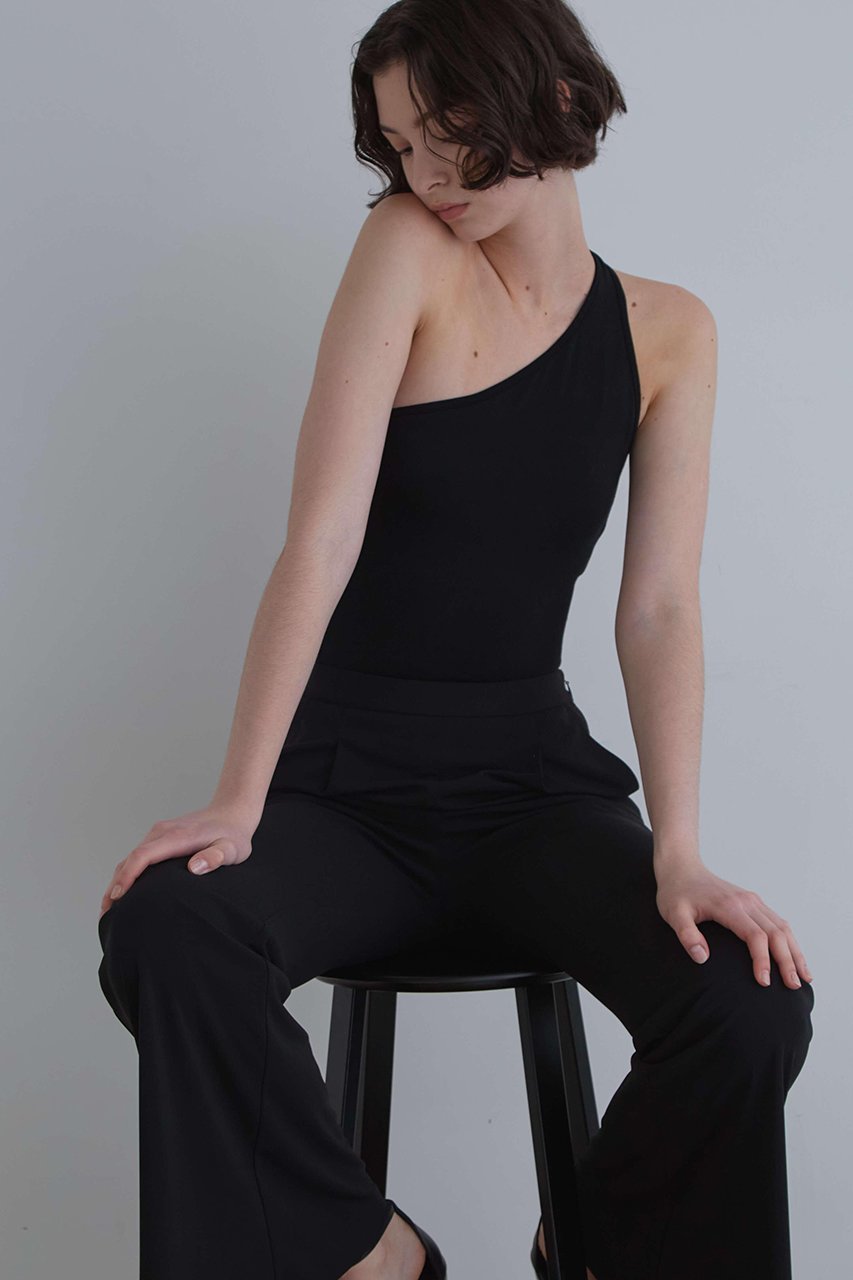 【ル フィル/LE PHIL】のカップインワンショルダートップ 人気、トレンドファッション・服の通販 founy(ファニー) 　ファッション　Fashion　レディースファッション　WOMEN　トップス・カットソー　Tops/Tshirt　キャミソール / ノースリーブ　No Sleeves　シャツ/ブラウス　Shirts/Blouses　ロング / Tシャツ　T-Shirts　カットソー　Cut and Sewn　おすすめ　Recommend　カッティング　Cutting　キャミソール　Camisole　シアー　Sheer　ストレッチ　Stretch　タンク　Tank　フィット　Fit　other-7|ID: prp329100004577778 ipo3291000000032424865