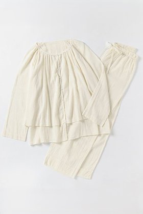 【プリスティン/PRISTINE】 ギャザー長袖パジャマ人気、トレンドファッション・服の通販 founy(ファニー) ファッション Fashion レディースファッション Ladies' Fashion Online トップス・カットソー Tops/Tshirt おすすめ Recommend ギャザー Gather パイピング Piping パジャマ Pajamas 夏 Summer 春 Spring S/S・春夏 Ss・Spring/Summer 長袖 Long Sleeve |ID:prp329100004577796