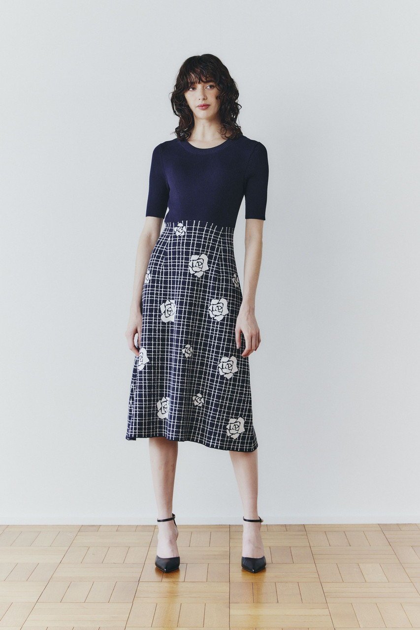 【コルコバード/CORCOVADO】のカメリアジャガードドレス 人気、トレンドファッション・服の通販 founy(ファニー) 　ファッション　Fashion　レディースファッション　Fashion for Women　ワンピース　Dresses　フォーマル・パーティードレス・結婚式用ドレス　Elegant & Casual Dresses　チュニック　Tunic Tops & Dresses　ジャカード／ジャガード　Jacquard, Woven Pattern　チェック　Check, Plaid, Tartan　チュニック　Tunic, Long Top　ドレス　Dress, One-Piece　パーティ　Party, Party Style　フィット　Fit, Slim Fit　再入荷　Restock / Back in Stock　other-6|ID: prp329100004578730 ipo3291000000032435047