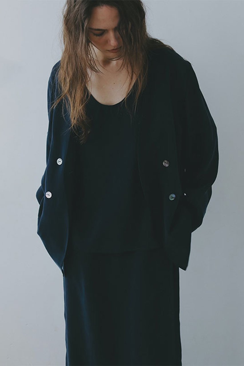 【エトレトウキョウ/ETRE TOKYO】のキュプラシャツジャケット 人気、トレンドファッション・服の通販 founy(ファニー) 　ファッション　Fashion　レディースファッション　Fashion for Women　アウター　Coat / Outerwear Collection　レディースジャケット・軽アウター　Jackets　トップス・カットソー　Cut & Sew Tops　おすすめ　Recommended / Our Picks　なめらか　Smooth, Silky Texture　カーディガン　Cardigan, Knitwear　キュプラ　Cupro, Eco Fabric　ジャケット　Jacket, Outerwear　スリーブ　Sleeve, Long Sleeve / Short Sleeve　タンク　Tank Top, Sleeveless Top　ロング　Long, Long-Length　 other-1|ID: prp329100004580170 ipo3291000000032450949