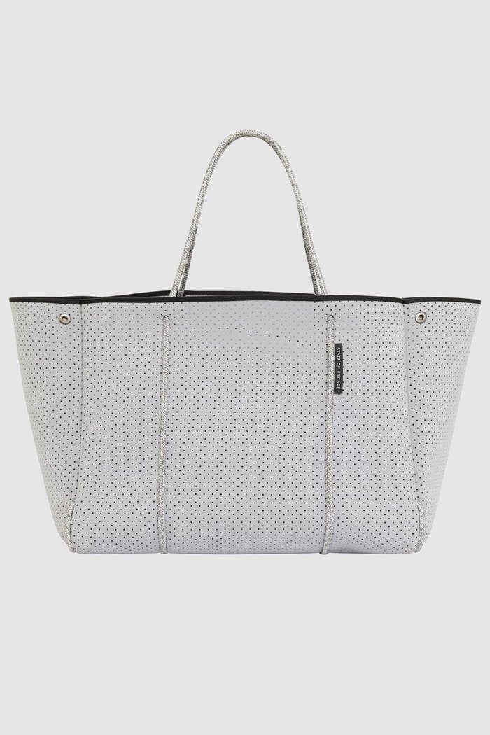 【ステイトオブエスケープ/STATE OF ESCAPE】のEscape tote エスケープ トート インテリア・キッズ・メンズ・レディースファッション・服の通販 founy(ファニー) https://founy.com/ ファッション Fashion レディースファッション WOMEN バッグ Bag コンパクト Compact スタイリッシュ Stylish スーツ Suit ビッグ Big ポーチ Pouch メッシュ Mesh モダン Modern 人気 Popularity NEW・新作・新着・新入荷 New Arrivals 旅行 Travel 軽量 Lightweight ビジネス 仕事 通勤 Business |ID: prp329100004580175 ipo3291000000032451000