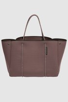 【ステイトオブエスケープ/STATE OF ESCAPE】のEscape tote エスケープ トート 人気、トレンドファッション・服の通販 founy(ファニー) ファッション Fashion レディースファッション Fashion for Women バッグ Bags ユニセックス Unisex, Genderless コンパクト Compact, Small Size スタイリッシュ Stylish, Fashionable スーツ Suit, Formalwear ビッグ Big, Oversized ポーチ Pouch, Small Case メッシュ Mesh, Net Fabric モダン Modern, Contemporary 人気 Popular, Best Seller 旅行 Travel 軽量 Lightweight, Ultra Light ビジネス 仕事 通勤 Business / Work / Commuting thumbnail ペッパーコーン|ID: prp329100004580175 ipo3291000000034846119