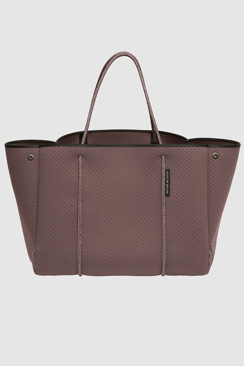 【ステイトオブエスケープ/STATE OF ESCAPE】のEscape tote エスケープ トート インテリア・キッズ・メンズ・レディースファッション・服の通販 founy(ファニー) ファッション Fashion レディースファッション Fashion for Women バッグ Bags ユニセックス Unisex, Genderless コンパクト Compact, Small Size スタイリッシュ Stylish, Fashionable スーツ Suit, Formalwear ビッグ Big, Oversized ポーチ Pouch, Small Case メッシュ Mesh, Net Fabric モダン Modern, Contemporary 人気 Popular, Best Seller 旅行 Travel 軽量 Lightweight, Ultra Light ビジネス 仕事 通勤 Business / Work / Commuting ペッパーコーン|ID: prp329100004580175 ipo3291000000034846119