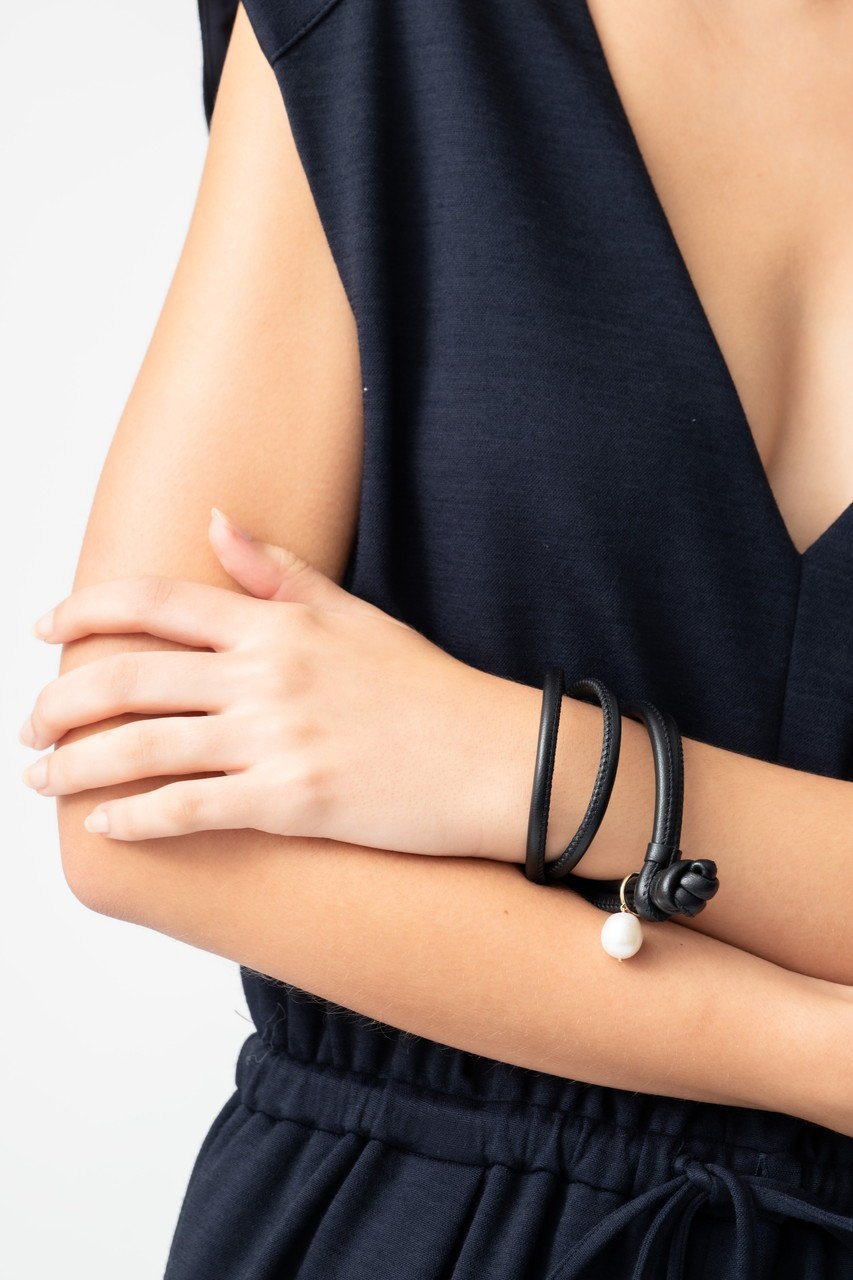 【ミズキ/MIZUKI】のX2H ラージパールレザーネックレス ブレスレット 人気、トレンドファッション・服の通販 founy(ファニー) 　ファッション　Fashion　レディースファッション　Fashion for Women　ジュエリー　Jewelry　チェーン＆カフブレスレット　Cuff & Chain Bracelets　ネックレス　Necklaces & Pendants　おすすめ　Recommended / Our Picks　ネックレス　Necklace, Pendant Necklace　パール　Pearl, Pearl Accent　ブレスレット　Bracelet, Wristband　other-5|ID: prp329100004580201 ipo3291000000035790431