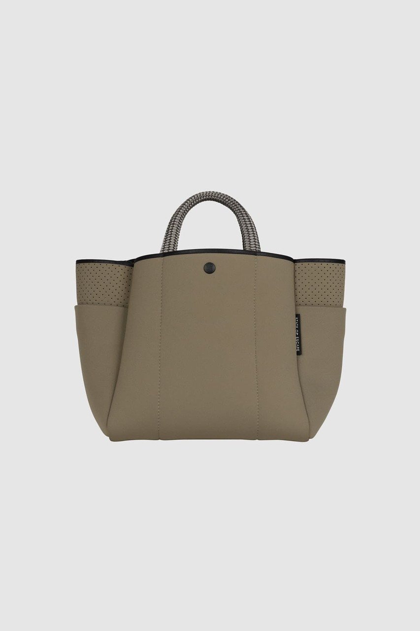 【ステイトオブエスケープ/STATE OF ESCAPE】のPrecinctII small プリシンクトII スモール インテリア・キッズ・メンズ・レディースファッション・服の通販 founy(ファニー) 　ファッション　Fashion　レディースファッション　Fashion for Women　バッグ　Bags　コンパクト　Compact, Small Size　ブレード　Braid, Decorative Trim　ポケット　Pocket, Pocket Detail　再入荷　Restock / Back in Stock　スモーク|ID: prp329100004580233 ipo3291000000032451361
