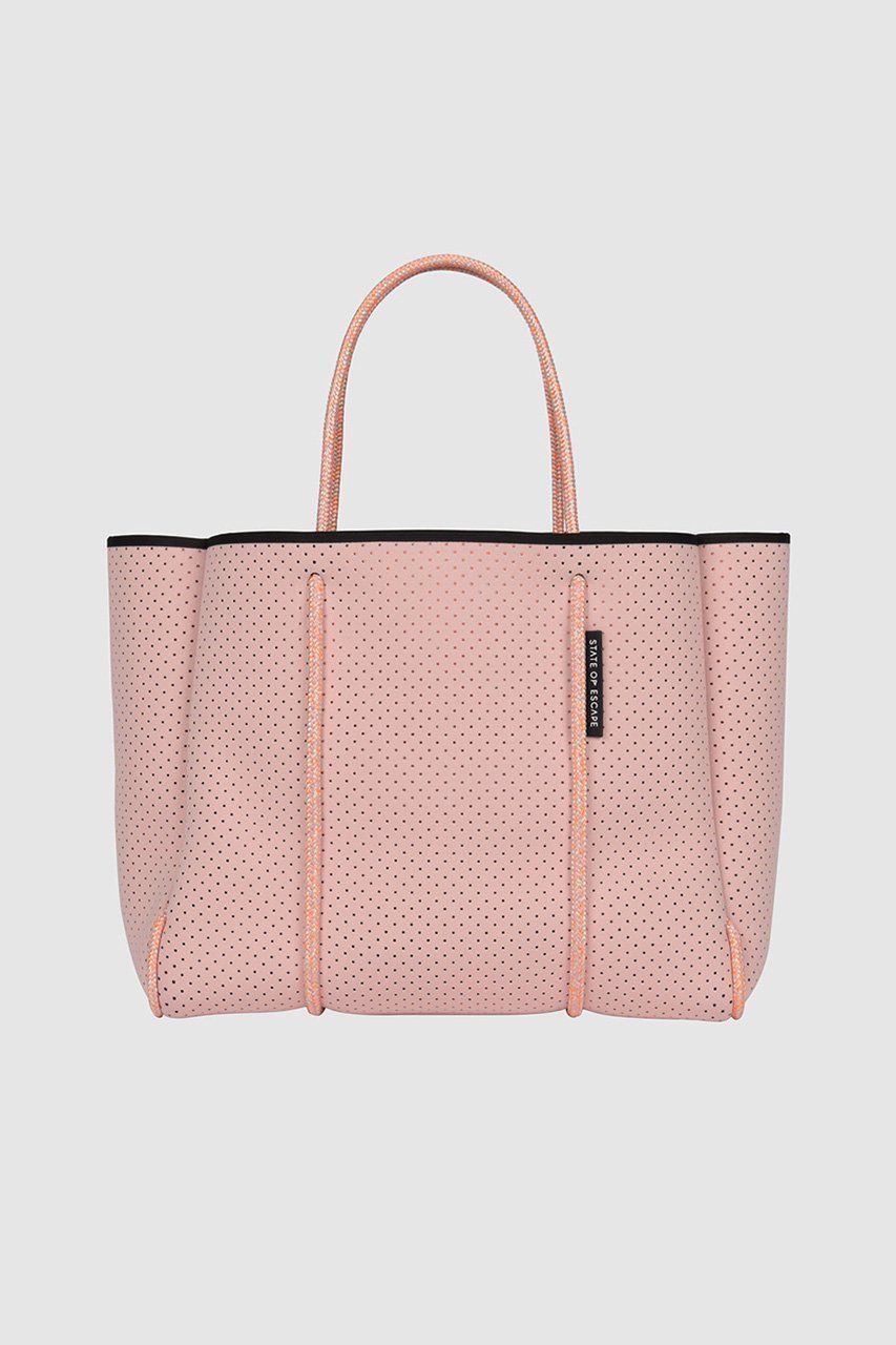 【ステイトオブエスケープ/STATE OF ESCAPE】のFLYING SOLO フライングソロ インテリア・キッズ・メンズ・レディースファッション・服の通販 founy(ファニー) ファッション Fashion レディースファッション Fashion for Women バッグ Bags ユニセックス Unisex, Genderless コンパクト Compact, Small Size スーツ Suit, Formalwear ポーチ Pouch, Small Case メッシュ Mesh, Net Fabric モダン Modern, Contemporary 旅行 Travel 軽量 Lightweight, Ultra Light ヒマラヤンソルト/サンセット|ID: prp329100004580239 ipo3291000000034846126