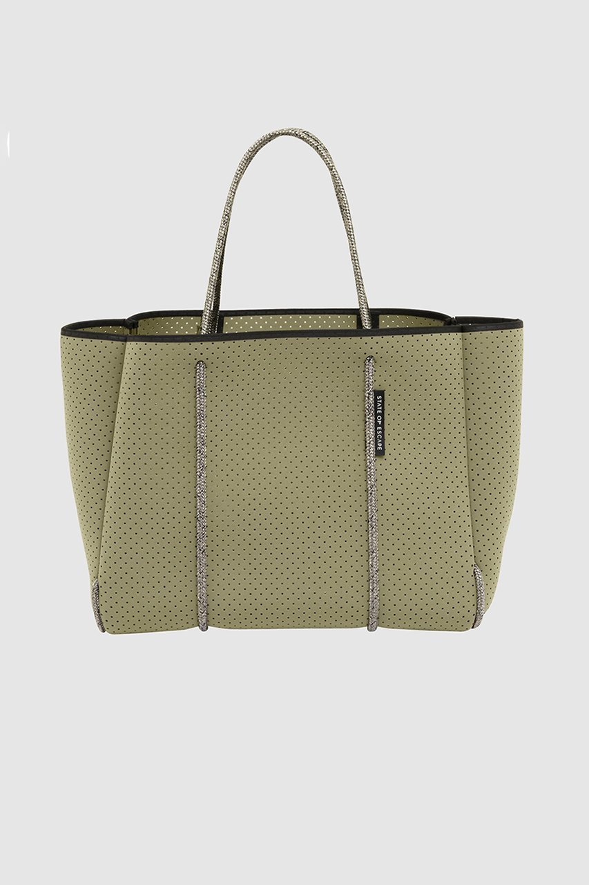 【ステイトオブエスケープ/STATE OF ESCAPE】のFLYING SOLO フライングソロ インテリア・キッズ・メンズ・レディースファッション・服の通販 founy(ファニー) ファッション Fashion レディースファッション Fashion for Women バッグ Bags ユニセックス Unisex, Genderless コンパクト Compact, Small Size スーツ Suit, Formalwear ポーチ Pouch, Small Case メッシュ Mesh, Net Fabric モダン Modern, Contemporary 旅行 Travel 軽量 Lightweight, Ultra Light フェネル|ID: prp329100004580239 ipo3291000000034846127