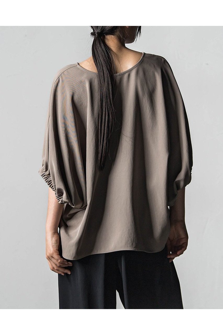 【エッセン ロートレアモン/ESSEN LAUTREAMONT】のTAツイル2WAYブラウス 人気、トレンドファッション・服の通販 founy(ファニー) 　ファッション　Fashion　レディースファッション　WOMEN　トップス・カットソー　Tops/Tshirt　シャツ/ブラウス　Shirts/Blouses　ギャザー　Gather　サマー　Summer　ショート　Short　スリーブ　Sleeve　ツイル　Twill　ドレープ　Drape　ラウンド　Round　エレガント 上品　Elegant　NEW・新作・新着・新入荷　New Arrivals　other-4|ID: prp329100004580285 ipo3291000000032451746