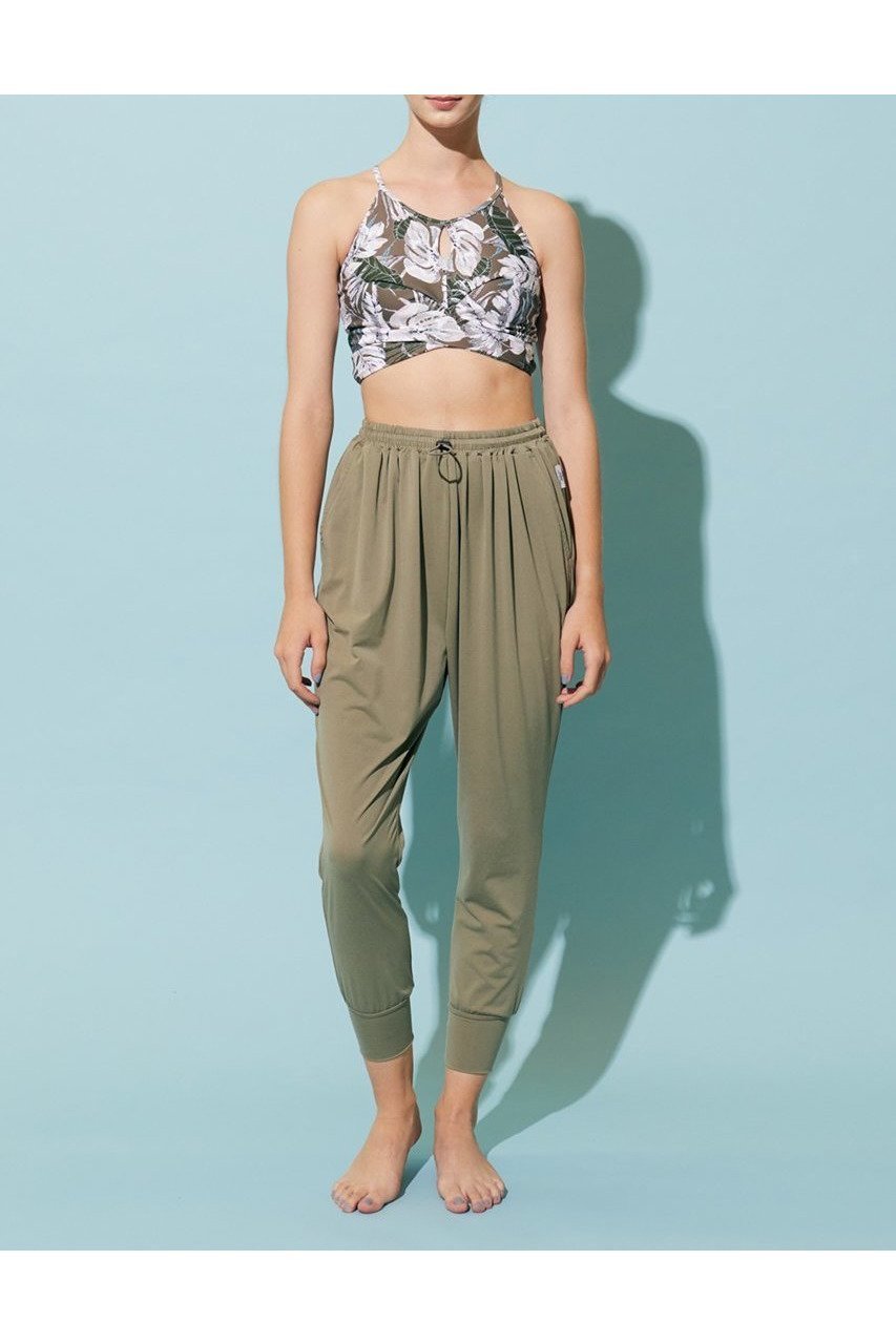 【ジュリエ/Julier】のlauae leafプリント ショートトップス 人気、トレンドファッション・服の通販 founy(ファニー) 　ファッション　Fashion　レディースファッション　WOMEN　トップス・カットソー　Tops/Tshirt　スポーツウェア　Sportswear　スポーツ トップス　Sports Tops　ショート　Short　スポーツ　Sports　プリント　Print　ヨガ　Yoga　リーフ　Leaf　other-4|ID: prp329100004580308 ipo3291000000032451911