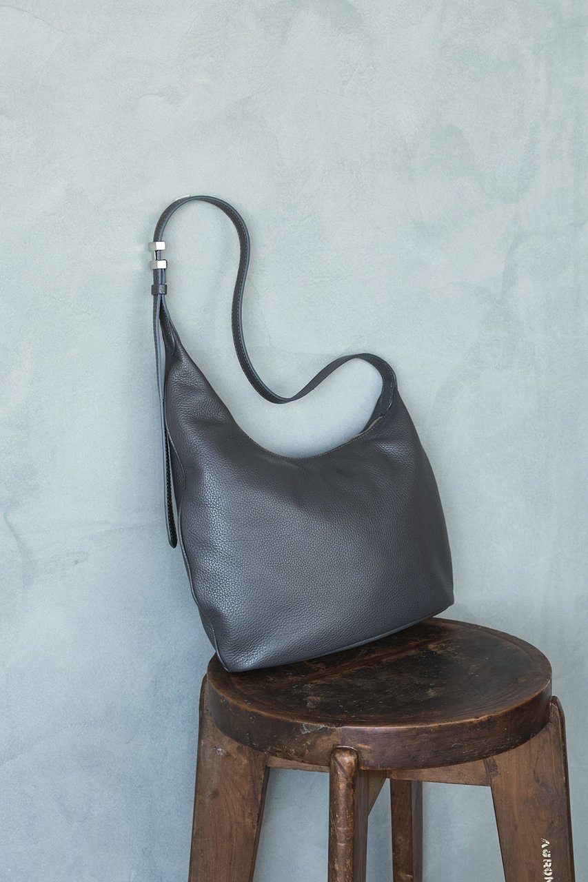 【イアクッチ/IACUCCI】のピスタッロ L CERVO 人気、トレンドファッション・服の通販 founy(ファニー) 　ファッション　Fashion　レディースファッション　WOMEN　ポーチ　Pouches　アシンメトリー　Asymmetry　エレガント 上品　Elegant　スポーティ　Sporty　傘　Umbrella　NEW・新作・新着・新入荷　New Arrivals　旅行　Travel　other-2|ID: prp329100004580312 ipo3291000000032451944