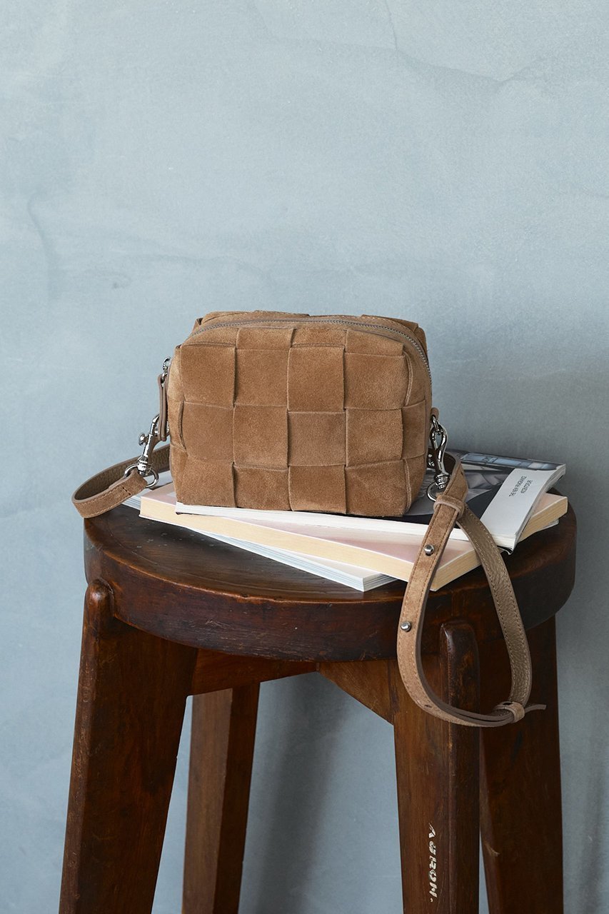 【イアクッチ/IACUCCI】のベルタ XXS SUEDE/CERVO 人気、トレンドファッション・服の通販 founy(ファニー) 　ファッション　Fashion　レディースファッション　Fashion for Women　バッグ　Bags　キャップ　Cap, Baseball Cap　グラデーション　Gradient, Ombre　サンダル　Sandals, Summer Shoes　ショルダー　Shoulder, Shoulder Strap　スニーカー　Sneakers, Trainers　人気　Popular, Best Seller　ベーシック　Basic, Essential　メッシュ　Mesh, Net Fabric　夏　Summer　旅行　Travel　other-2|ID: prp329100004580314 ipo3291000000035318628