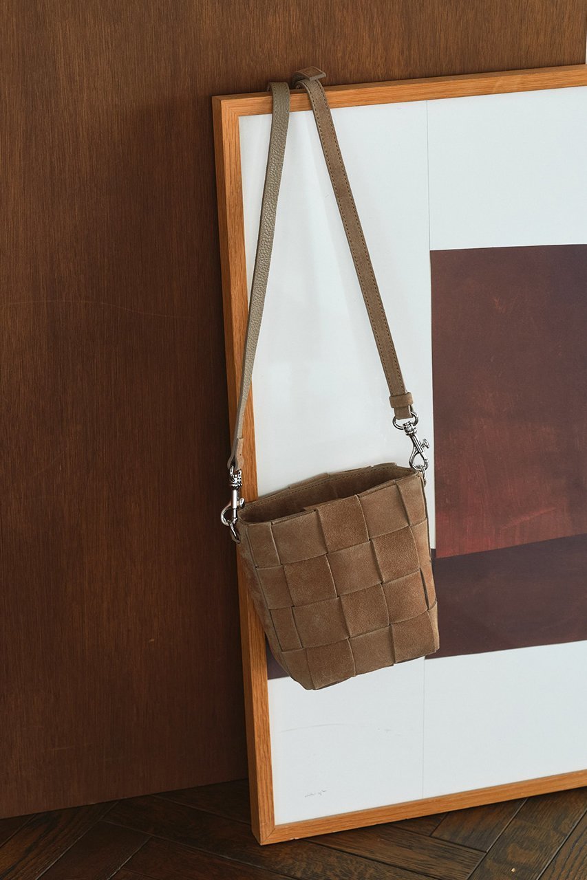 【イアクッチ/IACUCCI】のベルタ MINI SUEDE/CERVO 人気、トレンドファッション・服の通販 founy(ファニー) 　ファッション　Fashion　レディースファッション　WOMEN　キャップ　Cap　グラデーション　Gradation　サンダル　Sandals　ショルダー　Shoulder　スエード　Suede　スニーカー　Sneakers　人気　Popularity　バケツ　Bucket　ベーシック　Basic　夏　Summer　旅行　Travel　NEW・新作・新着・新入荷　New Arrivals　other-2|ID: prp329100004580315 ipo3291000000032451973