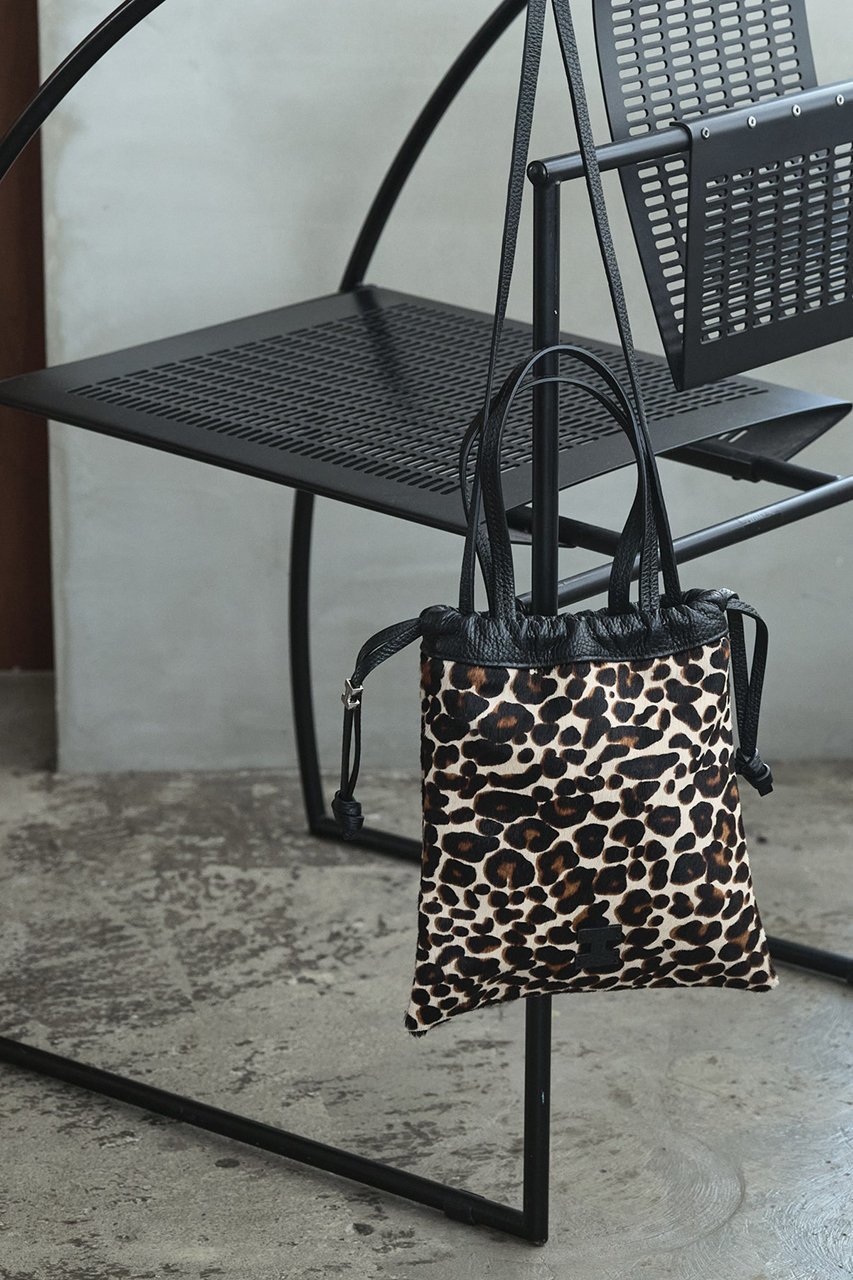 【イアクッチ/IACUCCI】のグラネッロ CAVALLINO/CERVO 人気、トレンドファッション・服の通販 founy(ファニー) 　ファッション　Fashion　レディースファッション　Fashion for Women　バッグ　Bags　コンパクト　Compact, Small Size　巾着　Drawstring Bag, Kinchaku　ショルダー　Shoulder, Shoulder Strap　シンプル　Simple, Minimal　フロント　Front, Front Design　ポーチ　Pouch, Small Case　メタル　Metal, Metal Parts　リップ　Lip, Lip Motif　レオパード　Leopard, Animal Print　ワンポイント　One Point, Statement Accent　other-2|ID: prp329100004580321 ipo3291000000035379357