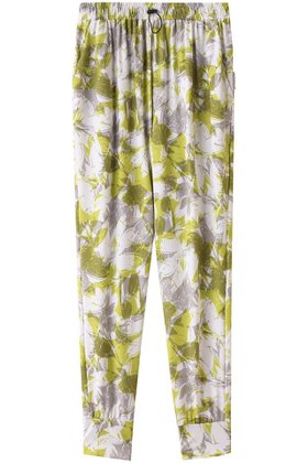 【ジュリエ/Julier】のribone flowerプリントギャザーパンツ 人気、トレンドファッション・服の通販 founy(ファニー) ファッション Fashion レディースファッション WOMEN パンツ Pants スポーツウェア Sportswear スポーツ パンツ Sports Pants ギャザー Gather スポーツ Sports ビッグ Big フラワー Flower ヨガ Yoga 無地 Plain Color |ID:prp329100004580335