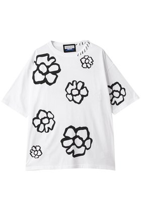 【メゾンスペシャル/MAISON SPECIAL】 【UNISEX】フラワーハンドプリントS/STシャツ人気、トレンドファッション・服の通販 founy(ファニー) ファッション Fashion レディースファッション Ladies' Fashion Online トップス・カットソー Tops/Tshirt シャツ/ブラウス Shirts/Blouses ロング / Tシャツ T-Shirts カットソー Cut and Sewn ユニセックス Unisex おすすめ Recommend インナー Inner ショート Short ジャケット Jacket スリーブ Sleeve ハンド Hand ハーフ Half フラワー Flower プリント Print モチーフ Motif 再入荷 Restock/Back In Stock/Re Arrival |ID:prp329100004581710