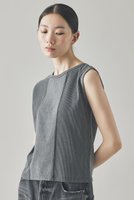 【カレンソロジー/Curensology】の〈&RC〉フェードコンビノースリーブプルオーバー 人気、トレンドファッション・服の通販 founy(ファニー) ファッション Fashion レディースファッション Fashion for Women トップス・カットソー Cut & Sew Tops キャミソール&ノースリーブ Camisoles & Sleeveless Tops シャツ・ブラウス・オフィスカジュアル Elegant Blouses & Button-Ups カジュアルプルオーバー・ニットトップス Pullovers & Knit Tops / Casual Pullovers おすすめ Recommended / Our Picks コンパクト Compact, Small Size シンプル Simple, Minimal セットアップ Set-Up, Coordinated Outfit ノースリーブ Sleeveless, No-Sleeve ヴィンテージ Vintage Style 日本製 Made In Japan |ID:prp329100004581734