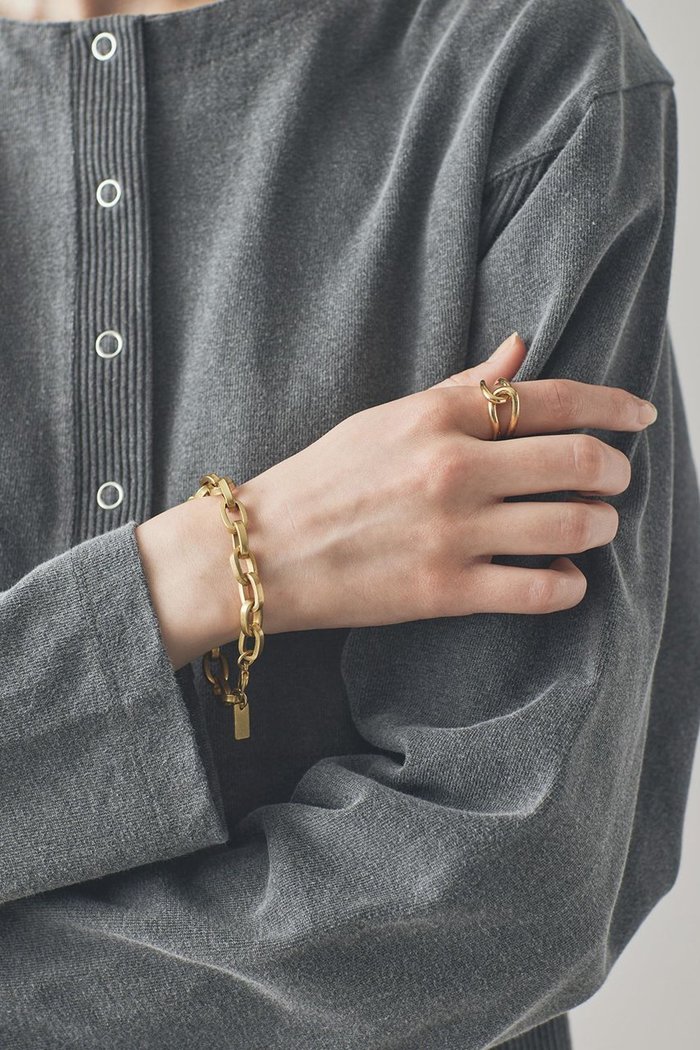 【カレンソロジー/Curensology】の〈CSG〉PLMPチェーンブレスレット インテリア・キッズ・メンズ・レディースファッション・服の通販 founy(ファニー) https://founy.com/ ファッション Fashion レディースファッション Fashion for Women ジュエリー Jewelry チェーン＆カフブレスレット Cuff & Chain Bracelets バングル・カフブレスレット Bangles & Cuff Bracelets シンプル Simple, Minimal チェーン Chain, Chain Strap トレンド Trend, Trending Now バングル Bangle, Bracelet フォルム Silhouette, Form ブレスレット Bracelet, Wristband プレート Plate, Dish 時計 Watch, Wristwatch |ID: prp329100004581766 ipo3291000000035759123
