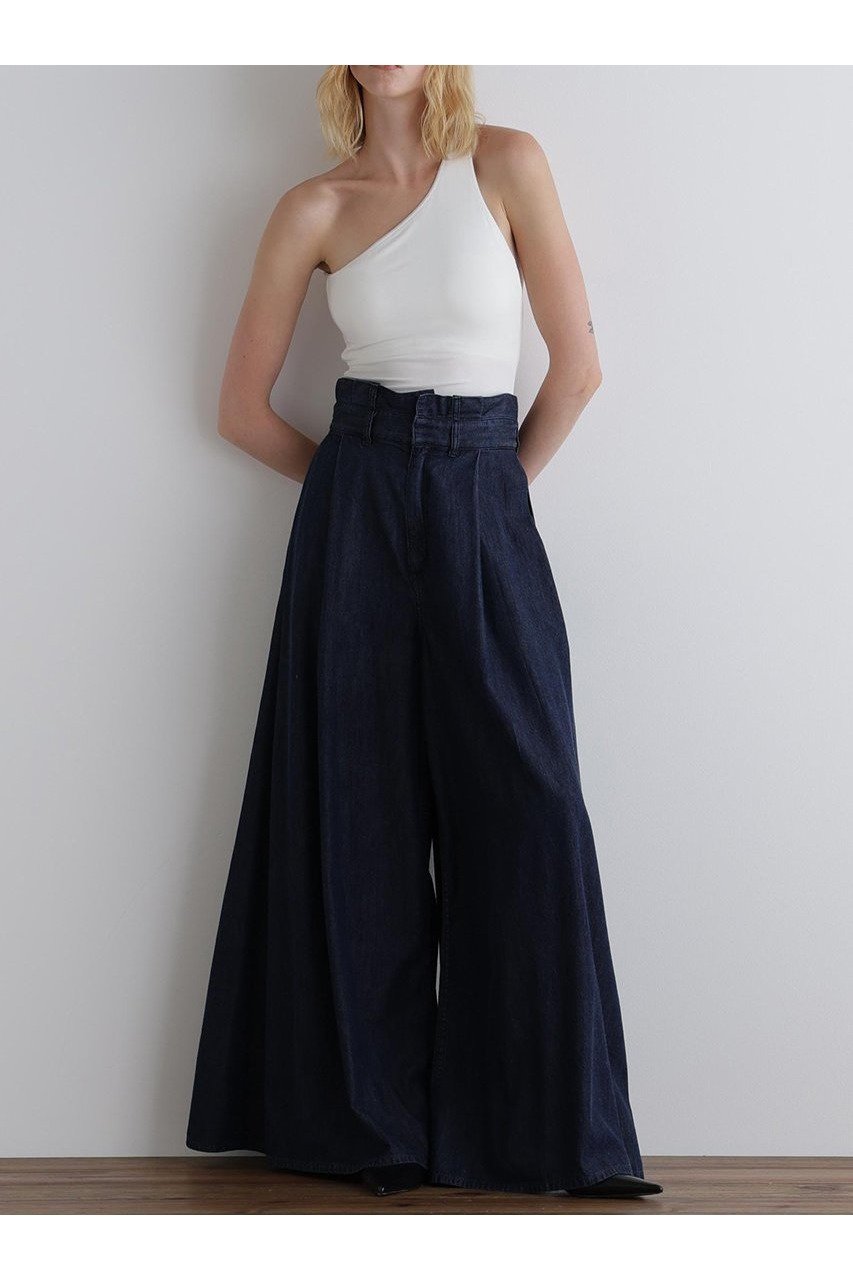 【ル フィル/LE PHIL】のカップインワンショルダートップ 人気、トレンドファッション・服の通販 founy(ファニー) 　ファッション　Fashion　レディースファッション　WOMEN　トップス・カットソー　Tops/Tshirt　キャミソール / ノースリーブ　No Sleeves　シャツ/ブラウス　Shirts/Blouses　ロング / Tシャツ　T-Shirts　カットソー　Cut and Sewn　カッティング　Cutting　キャミソール　Camisole　シアー　Sheer　スタンダード　Standard　ストレッチ　Stretch　タンク　Tank　NEW・新作・新着・新入荷　New Arrivals　other-3|ID: prp329100004585454 ipo3291000000032513323