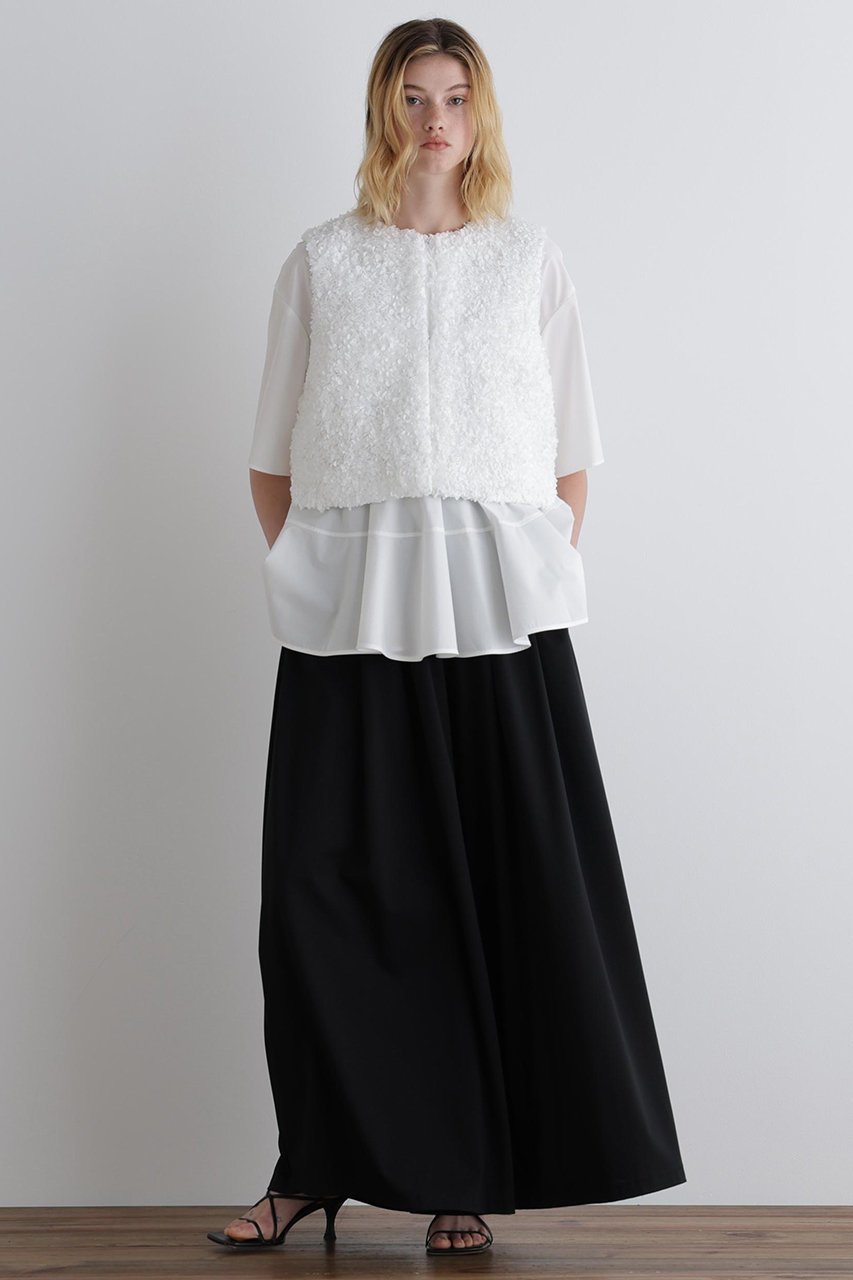 【ル フィル/LE PHIL】の3Dエンブロイダリーショートジレ 人気、トレンドファッション・服の通販 founy(ファニー) 　ファッション　Fashion　レディースファッション　Fashion for Women　アウター　Coat / Outerwear Collection　レディースジャケット・軽アウター　Jackets　コンパクト　Compact, Small Size　シンプル　Simple, Minimal　ジャケット　Jacket, Outerwear　スタンダード　Standard, Basic　テクスチャー　Texture, Textured Fabric　フォルム　Silhouette, Form　ベスト　Vest, Waistcoat　other-3|ID: prp329100004585460 ipo3291000000035613277