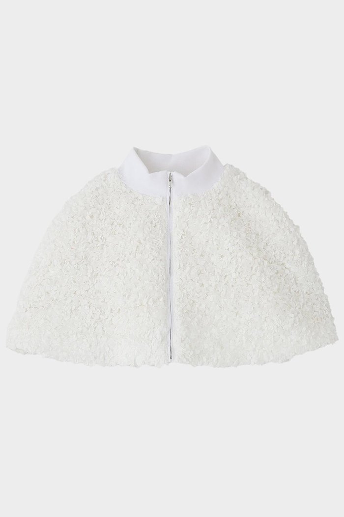 【ル フィル/LE PHIL】の3Dエンブロイダリーケープ インテリア・キッズ・メンズ・レディースファッション・服の通販 founy(ファニー) https://founy.com/ ファッション Fashion レディースファッション Fashion for Women トップス・カットソー Cut & Sew Tops シャツ・ブラウス・オフィスカジュアル Elegant Blouses & Button-Ups おすすめ Recommended / Our Picks ショート Short, Short Length シンプル Simple, Minimal スタンダード Standard, Basic スリーブ Sleeve, Long Sleeve / Short Sleeve ノースリーブ Sleeveless, No-Sleeve ハイネック High Neck, Mock Neck |ID: prp329100004585464 ipo3291000000036034456