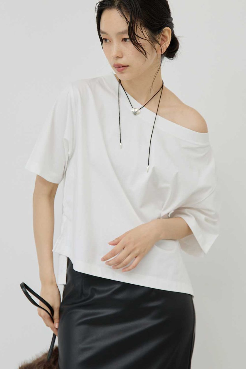 【ガリャルダガランテ/GALLARDAGALANTE】のオフショルTee インテリア・キッズ・メンズ・レディースファッション・服の通販 founy(ファニー) 　ファッション　Fashion　レディースファッション　Ladies' Fashion Online　トップス・カットソー　Tops/Tshirt　シャツ/ブラウス　Shirts/Blouses　ロング / Tシャツ　T-Shirts　カットソー　Cut and Sewn　2025年　2025　オフショル　Off Shoulder　オフショルダー　Off Shoulder　カットソー　Cut And Sew　ショルダー　Shoulder　ショート　Short　シンプル　Simple　スリーブ　Sleeve　A/W・秋冬　Aw・Autumn/Winter・Fw・Fall-Winter　ホワイト|ID: prp329100004585470 ipo3291000000032513464