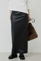 【ガリャルダガランテ/GALLARDAGALANTE】のフェイクレザータイトスカート 人気、トレンドファッション・服の通販 founy(ファニー) ファッション Fashion レディースファッション WOMEN スカート Skirt ロングスカート Long Skirt 2025年 2025 おすすめ Recommend スウェット Sweat スリット Slit ロング Long エレガント 上品 Elegant A/W・秋冬 Aw・Autumn/Winter・Fw・Fall-Winter |ID:prp329100004585471