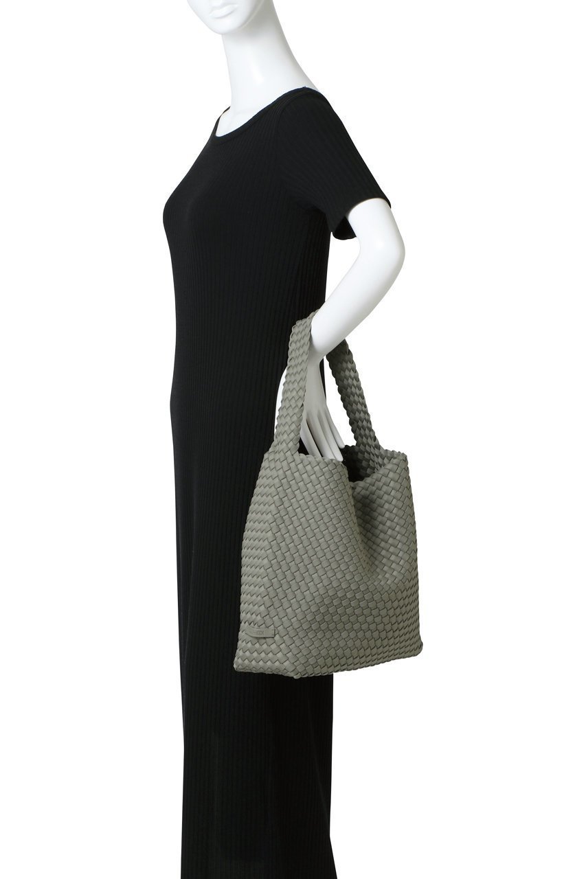 【ナゲディ/NAGHEDI】のNomad Medium Hobo ショルダーバッグ 人気、トレンドファッション・服の通販 founy(ファニー) 　ファッション　Fashion　レディースファッション　Fashion for Women　バッグ　Bags　シンプル　Simple, Minimal　スーツ　Suit, Formalwear　ポーチ　Pouch, Small Case　メッシュ　Mesh, Net Fabric　軽量　Lightweight, Ultra Light　ビジネス 仕事 通勤　Business / Work / Commuting　other-3|ID: prp329100004586523 ipo3291000000035552555