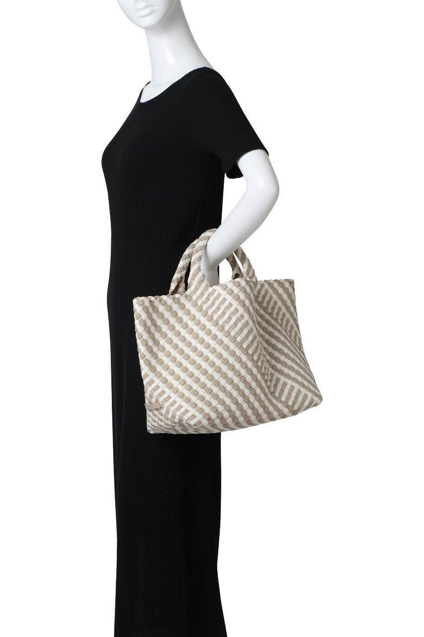 【ナゲディ/NAGHEDI】のSt Barths Medium(Stripe) トートバッグ 人気、トレンドファッション・服の通販 founy(ファニー) 　ファッション　Fashion　レディースファッション　Ladies' Fashion Online　バッグ　Bag　2025年　2025　ストライプ　Stripe　スマート　Smart　トラベル　Travel　メッシュ　Mesh　エレガント 上品　Elegant　A/W・秋冬　Aw・Autumn/Winter・Fw・Fall-Winter　軽量　Lightweight　other-2|ID: prp329100004586524 ipo3291000000032522652