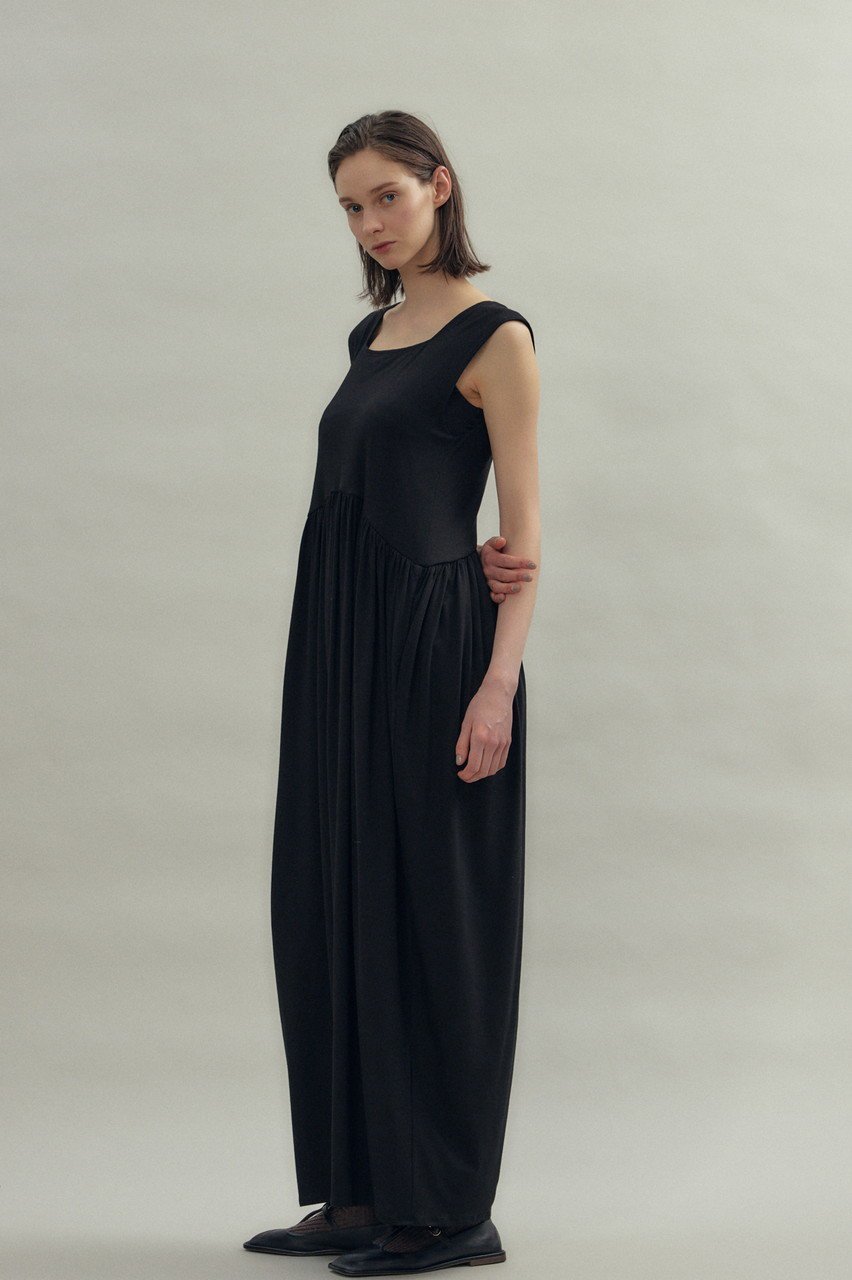 【フローレント/FLORENT】のレーヨン ストレッチ ノースリーブ ワンピース 人気、トレンドファッション・服の通販 founy(ファニー) 　ファッション　Fashion　レディースファッション　Ladies' Fashion Online　ワンピース　Dress　チュニック　Tunic　2025年　2025　なめらか　Smooth　スクエア　Square　ストレッチ　Stretch　チュニック　Tunic　デコルテ　Decolletage　ノースリーブ　No Sleeve　ロング　Long　エレガント 上品　Elegant　A/W・秋冬　Aw・Autumn/Winter・Fw・Fall-Winter　other-7|ID: prp329100004588500 ipo3291000000032549043
