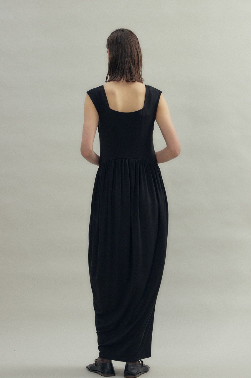 【フローレント/FLORENT】のレーヨン ストレッチ ノースリーブ ワンピース 人気、トレンドファッション・服の通販 founy(ファニー) ファッション Fashion レディースファッション Fashion for Women ワンピース Dresses チュニック Tunic Tops & Dresses なめらか Smooth, Silky Texture スクエア Square, Square Shape ストレッチ Stretch, Stretchy Fabric チュニック Tunic, Long Top デコルテ Décolleté, Neckline ノースリーブ Sleeveless, No-Sleeve ロング Long, Long-Length エレガント 上品 Elegant other-8|ID: prp329100004588500 ipo3291000000035790706