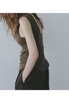 thumbnail other-3