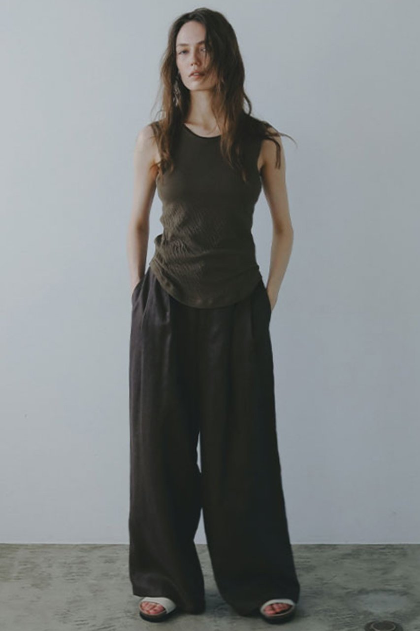 【エトレトウキョウ/ETRE TOKYO】のダブルクロススリーブレスカップインプルオーバー 人気、トレンドファッション・服の通販 founy(ファニー) 　ファッション　Fashion　レディースファッション　Fashion for Women　トップス・カットソー　Cut & Sew Tops　キャミソール&ノースリーブ　Camisoles & Sleeveless Tops　シャツ・ブラウス・オフィスカジュアル　Elegant Blouses & Button-Ups　ロングTシャツ・Tシャツ　Longline T-Shirts & Tees　カジュアルプルオーバー・ニットトップス　Pullovers & Knit Tops / Casual Pullovers　カットソー・ベーシックTシャツ　Cut-and-Sewn Tops / Stretch Tees & Basics　なめらか　Smooth, Silky Texture　インナー　Innerwear　カッティング　Cutting Detail　キャミソール　Camisole, Spaghetti Strap Top　タンク　Tank Top, Sleeveless Top　ダブル　Double, Double-Breasted　リラックス　Relax, Relaxed Fit　other-5|ID: prp329100004588503 ipo3291000000035401626