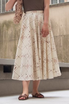 【アロー/aLORS】 Jupe ”Astrifera” スカート人気、トレンドファッション・服の通販 founy(ファニー) ファッション Fashion レディースファッション Ladies' Fashion Online スカート Skirt ロングスカート Long Skirt 秋 Autumn/Fall セットアップ Set Up ドレープ Drape なめらか Smooth プリント Print ロング Long おすすめ Recommend 夏 Summer NEW・新作・新着・新入荷 New Arrivals |ID:prp329100004588506