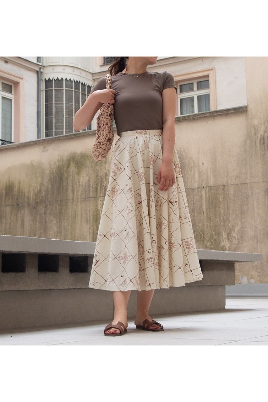 【アロー/aLORS】のJupe ”Astrifera” スカート 人気、トレンドファッション・服の通販 founy(ファニー) 　ファッション　Fashion　レディースファッション　Fashion for Women　スカート　Skirts　ロングスカート　Long Skirts / Maxi & Midi Skirts　秋　Autumn　セットアップ　Set-Up, Coordinated Outfit　ドレープ　Drape, Draping Fabric　なめらか　Smooth, Silky Texture　プリント　Print, Printed Pattern　ロング　Long, Long-Length　おすすめ　Recommended / Our Picks　夏　Summer　other-2|ID: prp329100004588506 ipo3291000000032549089