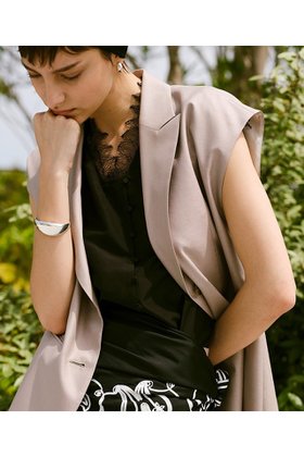 【アルアバイル/allureville】 レースカラーブラウス人気、トレンドファッション・服の通販 founy(ファニー) ファッション Fashion レディースファッション Fashion for Women トップス・カットソー Cut & Sew Tops キャミソール&ノースリーブ Camisoles & Sleeveless Tops シャツ・ブラウス・オフィスカジュアル Elegant Blouses & Button-Ups インナー Innerwear ジャケット Jacket, Outerwear ノースリーブ Sleeveless, No-Sleeve ブルゾン Blouson, Bomber Jacket マニッシュ Mannish, Boyish レース Lace, Lace Fabric エレガント 上品 Elegant 秋 Autumn |ID:prp329100004588572