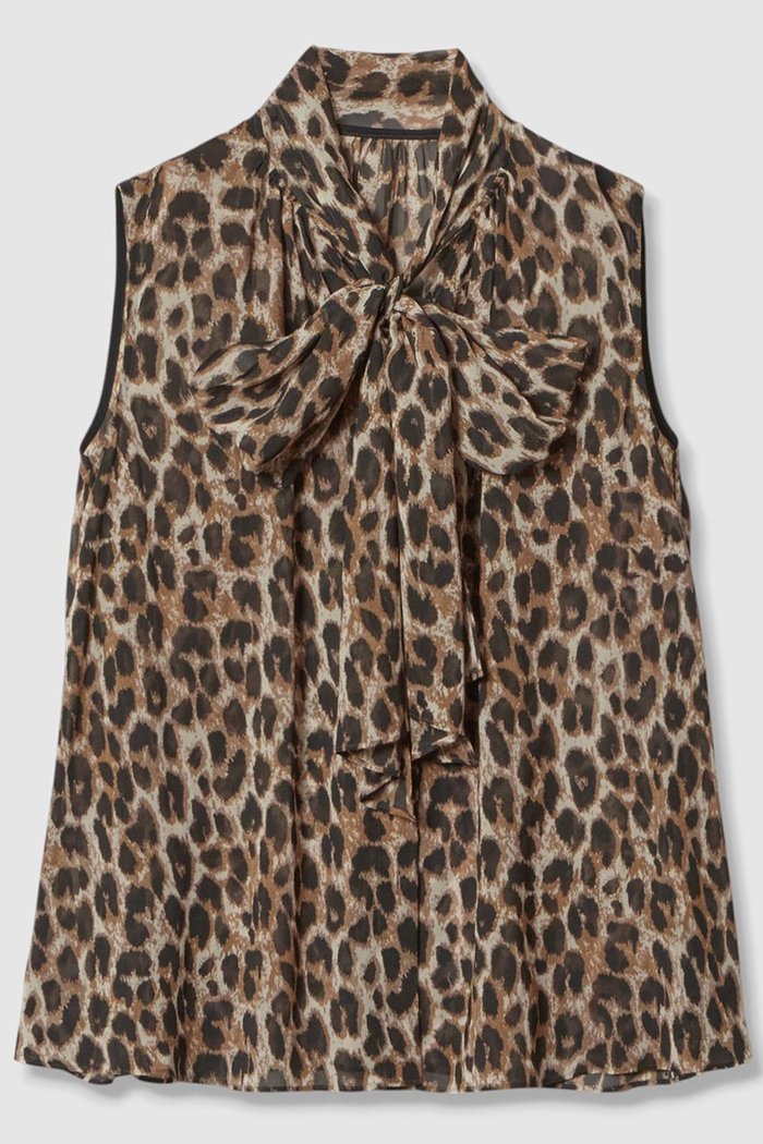 【アルアバイル/allureville】のレオパードプリントボウブラウス インテリア・キッズ・メンズ・レディースファッション・服の通販 founy(ファニー) https://founy.com/ ファッション Fashion レディースファッション Fashion for Women トップス・カットソー Cut & Sew Tops キャミソール&ノースリーブ Camisoles & Sleeveless Tops シャツ・ブラウス・オフィスカジュアル Elegant Blouses & Button-Ups カーゴパンツ Cargo Pants, Utility Pants ジーンズ Jeans, Denim Pants ノースリーブ Sleeveless, No-Sleeve フェミニン Feminine, Girly フレア Flare, Flared ボトム Bottoms, Lower Wear レオパード Leopard, Animal Print |ID: prp329100004588578 ipo3291000000035790805