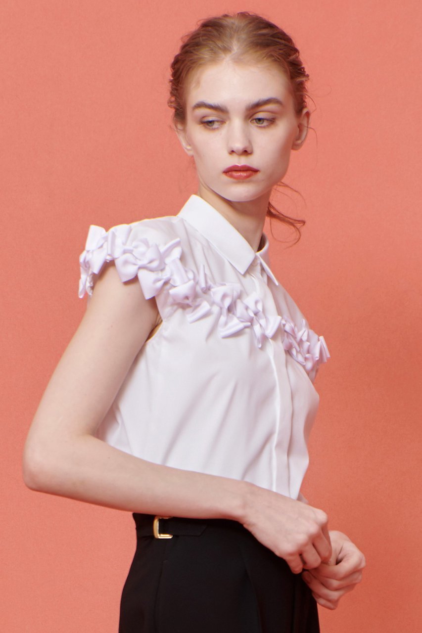 【アルアバイル/allureville】の【Loulou Willoughby】メニーリボンシャツ 人気、トレンドファッション・服の通販 founy(ファニー) 　ファッション　Fashion　レディースファッション　Fashion for Women　トップス・カットソー　Cut & Sew Tops　シャツ・ブラウス・オフィスカジュアル　Elegant Blouses & Button-Ups　コンパクト　Compact, Small Size　ショート　Short, Short Length　スリーブ　Sleeve, Long Sleeve / Short Sleeve　バランス　Balance, Style Balance　フィット　Fit, Slim Fit　フェミニン　Feminine, Girly　フロント　Front, Front Design　マニッシュ　Mannish, Boyish　リボン　Ribbon, Bow　other-6|ID: prp329100004589626 ipo3291000000036389712