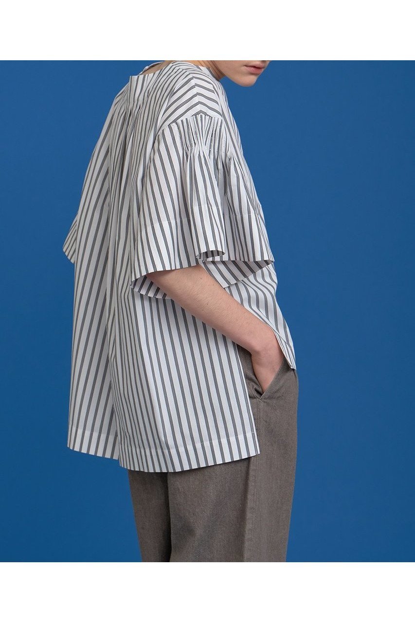 【ハウス オブ ロータス/HOUSE OF LOTUS】のストライプタックシャーリングブラウス 人気、トレンドファッション・服の通販 founy(ファニー) 　ファッション　Fashion　レディースファッション　Ladies' Fashion Online　トップス・カットソー　Tops/Tshirt　シャツ/ブラウス　Shirts/Blouses　2025年　2025　2025-2026秋冬・A/W　Aw/Autumn/Winter/Fw/Fall/2025-2026　シャーリング　Shirring　ショート　Short　ストライプ　Stripe　スリット　Slit　スリーブ　Sleeve　バランス　Balance　フェミニン　Feminine　フレア　Flare　フロント　Front　マニッシュ　Mannish　A/W・秋冬　Aw・Autumn/Winter・Fw・Fall-Winter　other-7|ID: prp329100004592175 ipo3291000000032601462